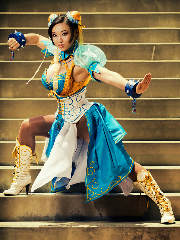 Yaya Han (Fighting Stance)